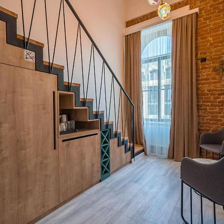 Mini Hotel On Aghmashenebeli Ave Тбілісі Екстер'єр фото