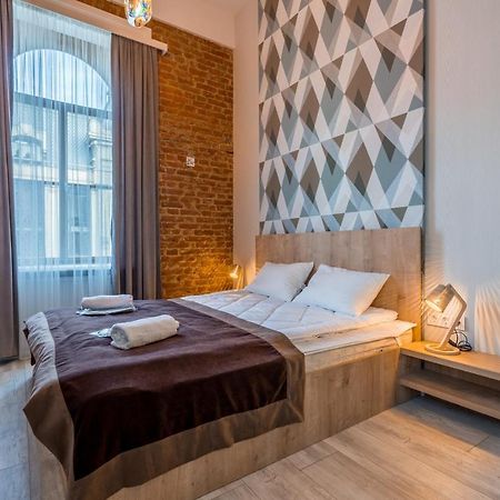 Mini Hotel On Aghmashenebeli Ave Тбілісі Екстер'єр фото